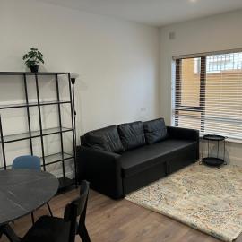 Brand New Stylish Apartment in Clifden Town Centre, hotell sihtkohas Clifden