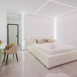 Cloud Studio with Free Private Parking & Self Check-In