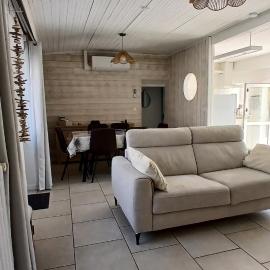 Maison vendéenne โรงแรมในCoëx