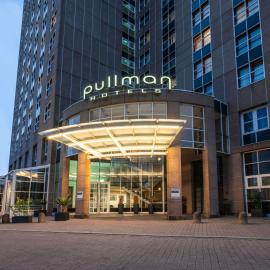 PULLMAN Stuttgart Fontana, hotel v Stuttgarte