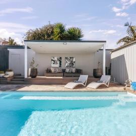 Sundrift - A Contemporary Poolside Sanctuary, hotel Rosebudban