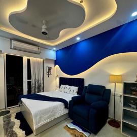 The Blue Sky Studio on 27th Floor with Balcony