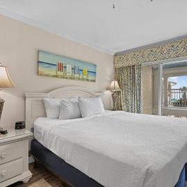 King Bed Ocean View 2nd Floor