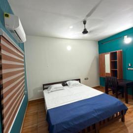 Alleppey Canal Resort
