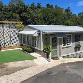 New entire tiny house! Just minutes from Beach!