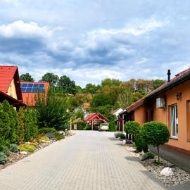 Rózsakert Fogadó, hotel di Bercel