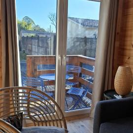 Cozy wooden chalet 20 minutes from Bordeaux