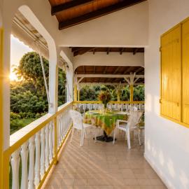 Domaine Palm Garden, Villa 3 càc avec terrasse, barbecue et vaste jardin tropical, proche de Deshaies, hotel v destinaci Sainte-Rose