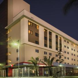 Ibis Porto Alegre Assis Brasil - Estacionamento Gratuito para hospedes, hotel en Porto Alegre