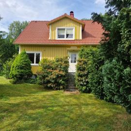 Naturnära och mysig villa intill sjö Fritt fiske Hyra båt, hotel em Vessigebro