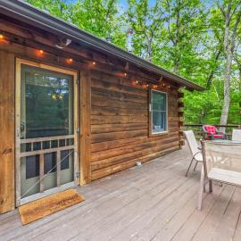 Mallard Creek Cabin - Firepit - Kitchenette - Large Deck - Gas Grill