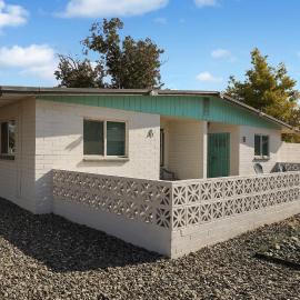 Spacious 2BR Condo, Steps to Downtown Gilbert, King Bed & Laundry, hotel en Gilbert