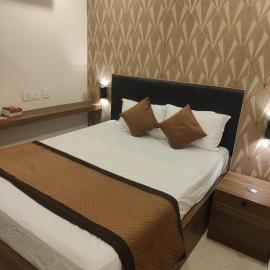 Hotel Grand Oliver, payyanur โรงแรมในPayyannūr