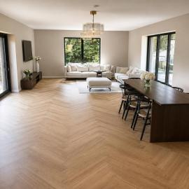 Exclusive house with large social areas