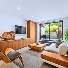 Luxury Basement Level - Westend Suites