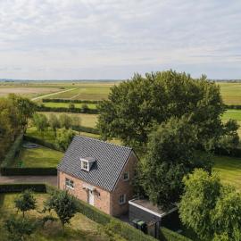 Mooi, vrij gelegen vakantiehuis dichtbij zee en strand!、アーフテーケルケのホテル