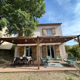 Maison avec grand jardin à Salernes