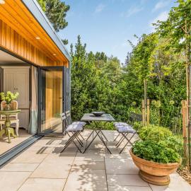 Charming Bosham Garden Lodge - Pass the Keys