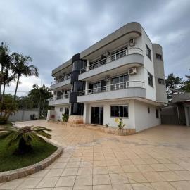 Las Palmas Hotel, khách sạn ở Telêmaco Borba