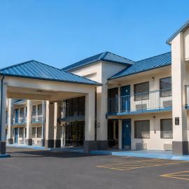 Eco Lodge Inn & Suites Bentonville near I 49