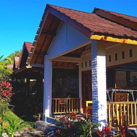 Tetebatu Ariel Bungalow, hotel v mestu Tetebatu