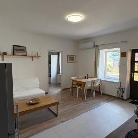 Várlak Apartman Tata