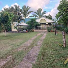 Mango Tree Accommodations - Siusega Serenity, hotel v destinácii Vaitele