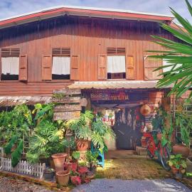 Baan Baan Cozy Hostel, hotell i Phitsanulok