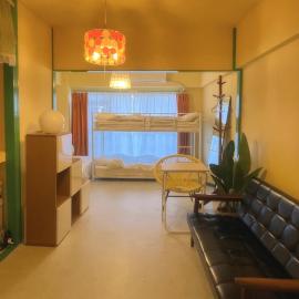 CreamyMoon Yellow 3 Beds Near from Airpot