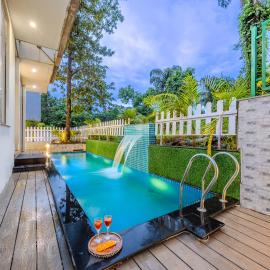 StayVista at Swapan Oasis - The Glass Villa With pool