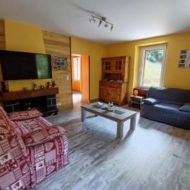 Le Ratty Le Bouquetin Appartement 8 pers entre Le Grand-Bornand et La Clusaz, hotel a Entremont