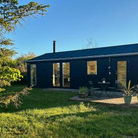 North Jutland gem with wood stove and two terraces