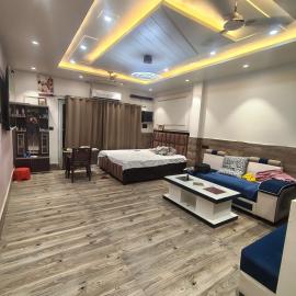 S R flats