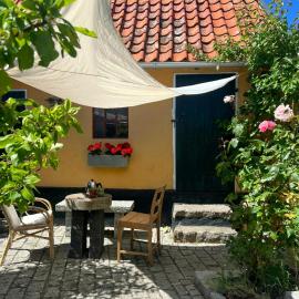 Fisherman's cottage with enclosed courtyard
