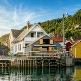 Historic house by the fjord in Solvorn