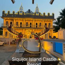 Siquijor Island Castle Resort, hotel in Lazi