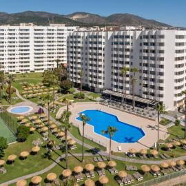 SOL by Meliá Puerto Marina, ξενοδοχείο στο Τορρεμολίνος