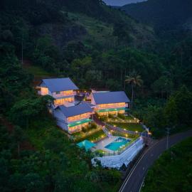 Ice Mist Pool Resort Munnar by VOYE HOMES, hotel in Munnar