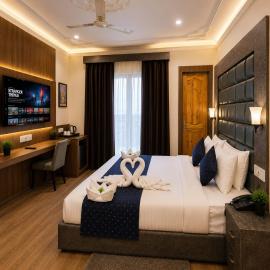 Jehlum Heights Inn