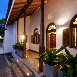 Galle Fort 3BR Villa, B&B, Private Pool, Roof Terrace