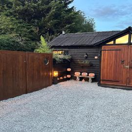 Hagrid's Hunting Lodge near Harry Potter Studio