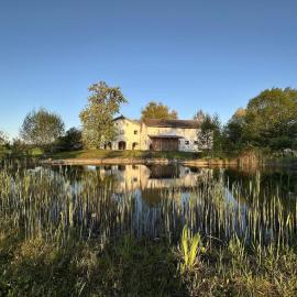 Neubergerhaus für 12 am Naturteich