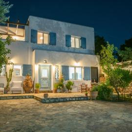 Villa Charoupi