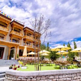 Legacy Hotel Alchi, hotel din Alchi Gömpa