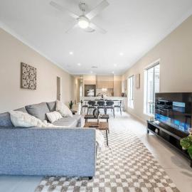 Easy Days & Soft Mornings between BNE City & GC - Holiday Home, hotel a Loganlea