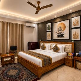 Hotel Maharaja Suites - 1 Minute From Medanta - The Medicity Best Hospital in Gurugram, hotel in Gurgaon