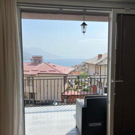 StayLux Old Town Villa Lake View Free Parking Balcony