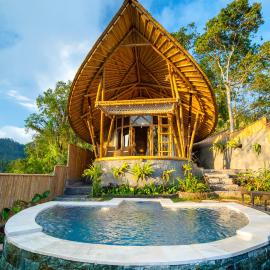 Breezy hill bamboo retreat: Selat şehrinde bir otel