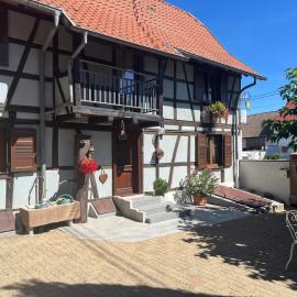 Maison accueillante dans Wingersheim-les-Quatre-Bans avec terrasse.