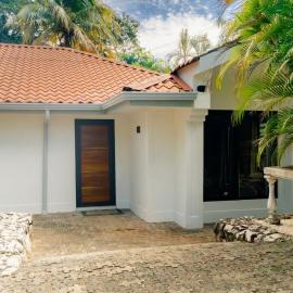 Family 2BR Home-Pool Access, 1 min to Playas del Coco